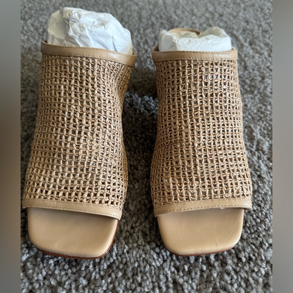 Daniella Shevel Salma Low Heel- Taupe Cream - Picture 6 of 10